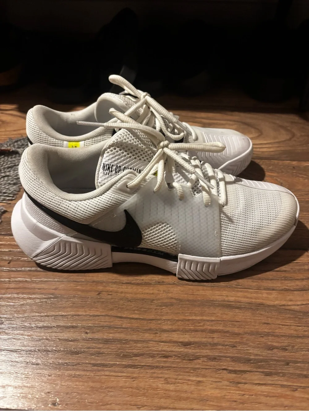Nike Women’s White GP Challenge 1.5 Tennis Shoes